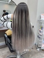 エミーバイモアムー(Emmie byMoremuu)&nbsp;埼玉ギャルの救世主】ホワイトシルバー