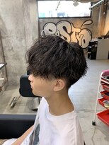 カーニー 上野(kearny)&nbsp;メンズマッシュ/ツイストスパイラルパーマ/ツイスト/縦落ち