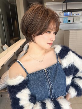 ロンド クラン 岡崎(Lond Clan) 丸顔20代30代癖毛ひし形クビレ丸みショート