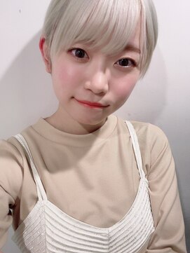 ルイス(L'wis) セクシー女優架乃ゆらちゃん♪ハイトーンショート！！代表朝長