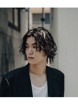 ロルド(Rold) 前髪パーマセンターパート無造作束感ショート20代30代40代