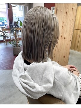 ディードットログ 大和西大寺店(D.Log) 金髪ボブハイトーンカラーシルキーベージュ切りっぱなしボブ