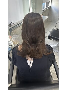 ラック(LUCK) レイヤーぱっつん前髪ステップボーンカットシルキー船橋/韓国