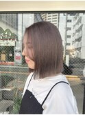 【qumu】アッシュグレージュ×切りっぱなしボブ