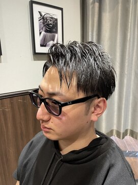 ラヴィニュー 秋葉原 神田(LAVIE NEW) MEN'S HAIRスパイキーショートブルーブラックフェザーパーマ