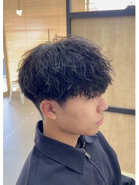 メンズギフト(men's GIFT) マッシュ刈り上げツーブロックツイストスパイラルパーマ