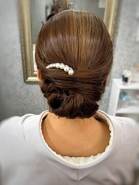 ララ(LalA) シニヨン