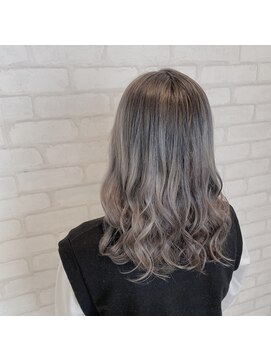 ビス ヘア アンド ビューティー 西新井店(Vis Hair＆Beauty) 【ケアブリーチ】プラチナアッシュ/バレイヤージュ/大人かわいい