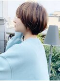 大人可愛い前髪ありひし形耳掛けクールショートボブ20代30代40代