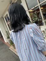 ヘアーエポック(hair epoque)&nbsp;地毛風暗髪カラー_くびれミディアッシュブラックカラーレイヤー