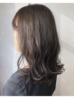 ロカ(roka)&nbsp;柔らかく見えるグレージュブラウン　20代30代40代