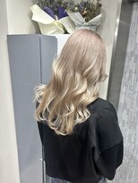 グラッジ 池袋(GLADGE)&nbsp;ホワイト ベージュ ミルクティー ケアブリーチ