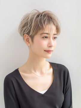 マリブ Malibu 【ハイトーンでぼかす】最新の白髪ぼかし&似合わせショート