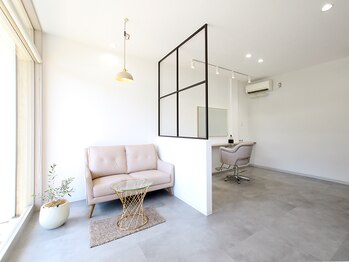 ウキ(uki)の写真/【女性専用サロン】女性ならではの目線と感性でトレンドに敏感なあなたの理想を叶えます★