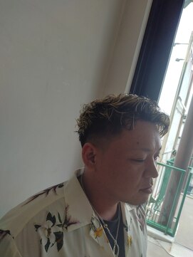 シャンプーボーイ 佐世保駅前店(SHAMPOO BOY) メンズカット【ブリーチ/ハイライト/パーマ】