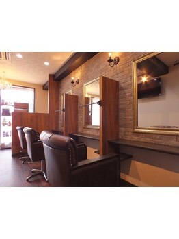 初めての方も落ち着いて過ごせるサロン♪街中から外れたプライベート空間で大型店が苦手な方にもオススメ◎