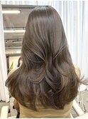 うるツヤオリーブベージュモテ髪色気エアリーカール美髪大人ヘア