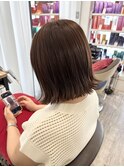 新色イルミナカラー　アースベージュカラー×外はねヘア