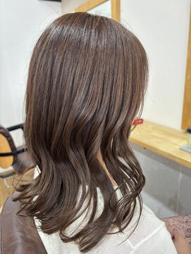 ルポ バイ モイ(Repos by MOI) レイヤーカット/グレージュカラー/スモーキーアッシュ/韓国巻き