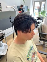 オゼル(OZEL)&nbsp;【センターパートマッシュ】抜け感×色気を纏う上品メンズカット