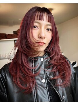 トナリ(tonari) 【stylist mayu】バタフライレイヤー×ワインレッド