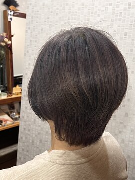 ヘアーズフェロー(Hair's Fellow) ショートレイヤー