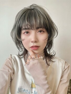 ブラウン(Brown) ハイレイヤーウルフカット×グレージュカラー