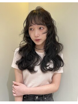 Behov【ベホブ】 透明感olive greige