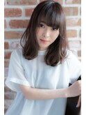 洗練された大人かわいい×小顔に見える厚め前髪ミディ
