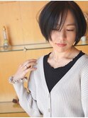 耳かけショートボブ