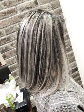 ヘアビューティースタジオ ラルガ(Hair beauty studio Raruga) ★Raruga 小倉魚町★ホワイティーアッシュボブ