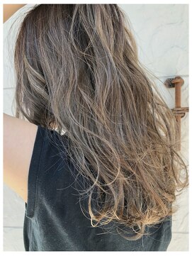 ポレン ドレッサーズ(Pollen Dressers) 透明感◎20代人気殺到デザイン