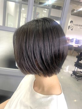 アルーシェ 秋葉原店(Alushe) 丸みショートボブ
