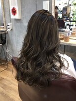 リィリ バイ ロダット 横浜(rili by LODAT) ハイライト×グレージュ【rili横浜】