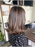 大人かわいい小顔ハイライトカラー透け感ストレート