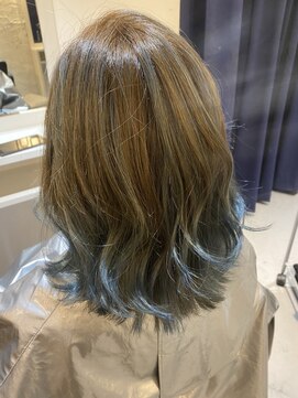 ユニ(Uni) 水色ハイライトグラデーション