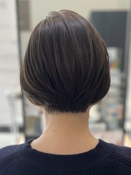 アトリエコア(Atelier Coa) ショートカットショートボブ前下がりボブくびれショート