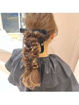 アストレアバイニケ(ASTRAEA by nike) ヘアアレンジ