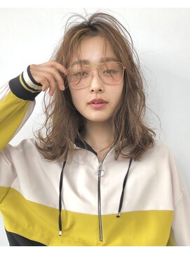ヲタク(wotaku.) 透明感ベージュブリーチなしダブルカラーくすみカラーオリーブ