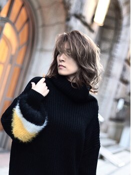 カリュス ヘアードレッシング(carus hair dressing)の写真/グレイヘアでも理想の髪色を諦めない。白髪をカバーしつつ透明感ある上品なカラーで大人お洒落を楽しめる