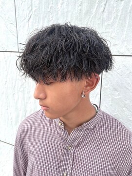 ワンズナゴヤ 名古屋栄店(ONE's NAGOYA) スペインカールスパイキーショートブルーブラックフェザーパーマ