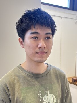 ダーチャ(Datsche) ベリーショート　前髪下ろしのスパイキーショートお