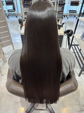 エル ブランシェ(Ailes Branches) つやんな髪質改善縮毛矯正♪