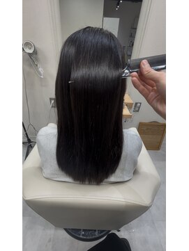 レディオ ザ イシン(LeDio the ISIN) 髪質改善/白髪染め/白髪ぼかし/縮毛正/ヘッドスパ 【星川】