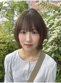 オリーブベージュ×レイヤーボブ