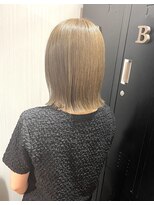 ギフト ヘアー サロン(gift hair salon) 【外ハネブリーチなしグレーベージュ】原口健伸