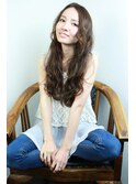 外国人風アッシュベージュカラー×ロング