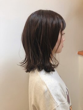 ルクール(Le Coeur) 無造作ミディの切りっぱなしボブ