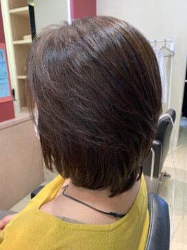 ミズグラート(Ms. grato) 上品さが際立つ大人カラーでエレガントに