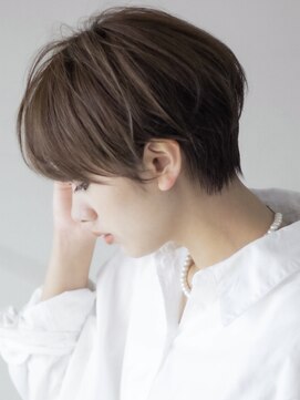 サーカス バイ ビュートリアム 青山(CIRCUS by BEAUTRIUM) マッシュショート 大人可愛いショートヘア 艶カラー 30代40代